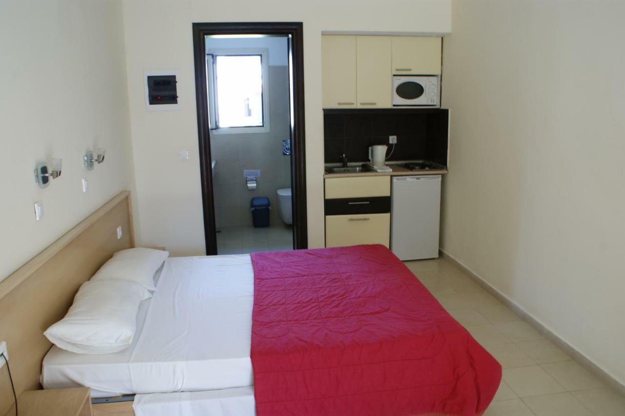 Kamari * Acharavi (Corfu)