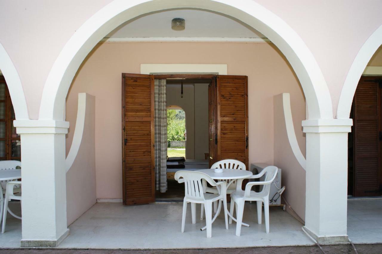 Kamari Appart hôtel *